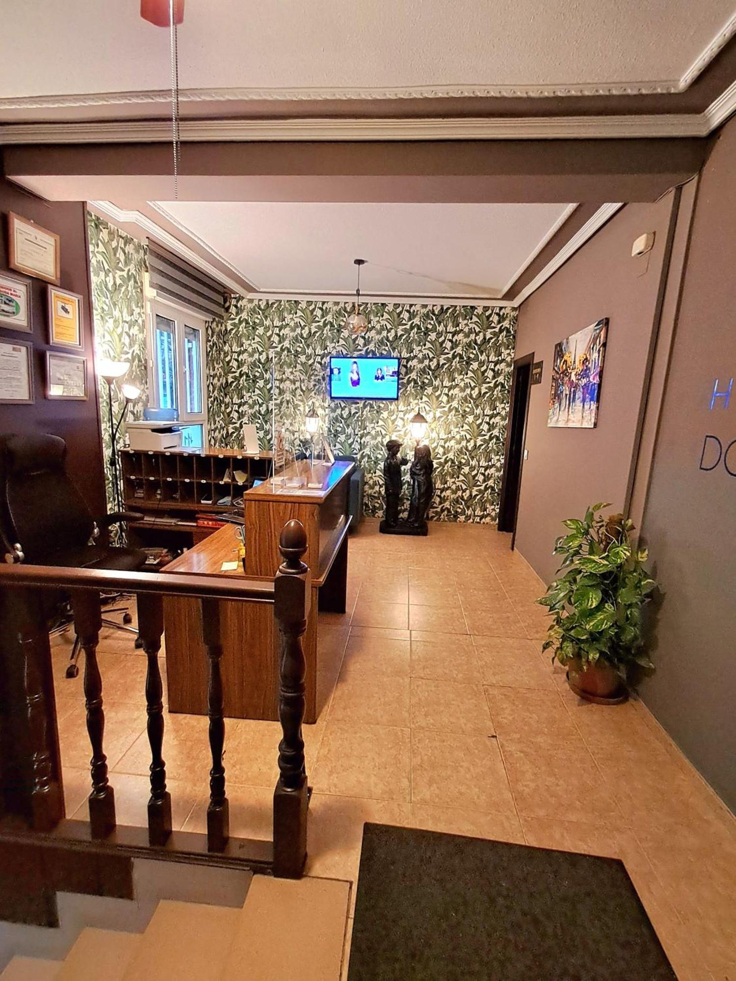 Hostal Dona Maria Valdemoro Ngoại thất bức ảnh
