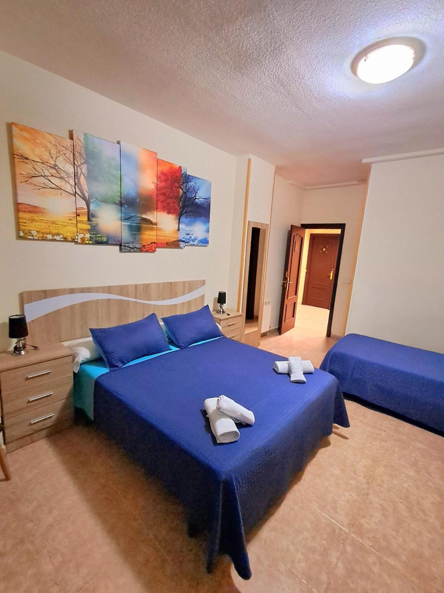 Hostal Dona Maria Valdemoro Ngoại thất bức ảnh