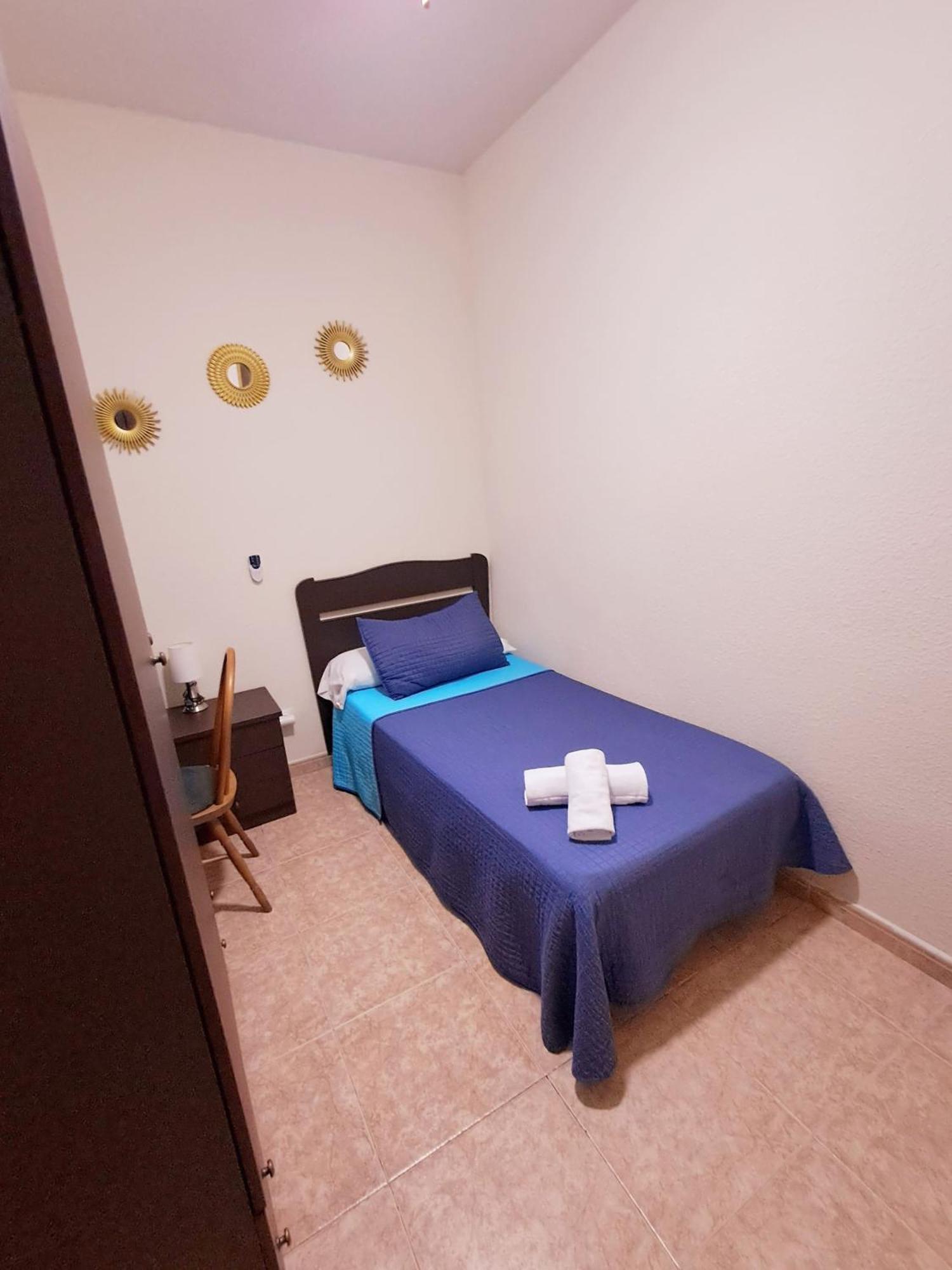 Hostal Dona Maria Valdemoro Ngoại thất bức ảnh